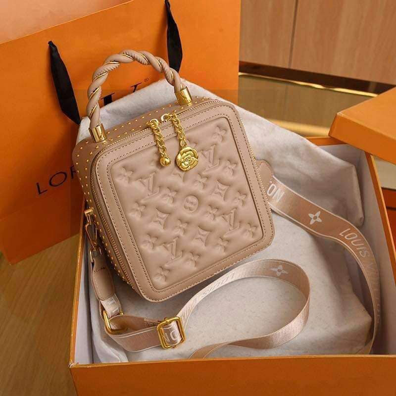 Vanity Bag in Beige color