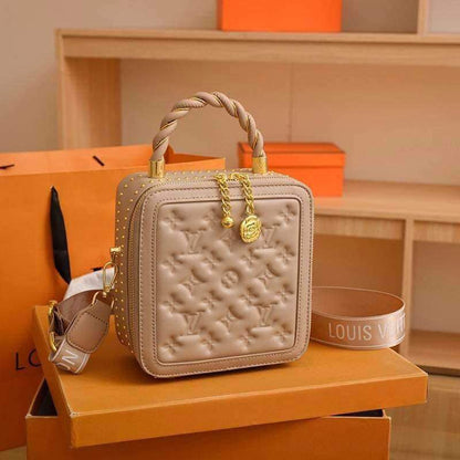 Vanity Bag in Beige color