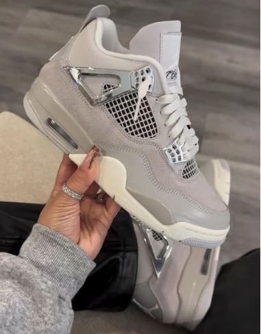 Air Jordan 4  "Frozen Moments" for Women