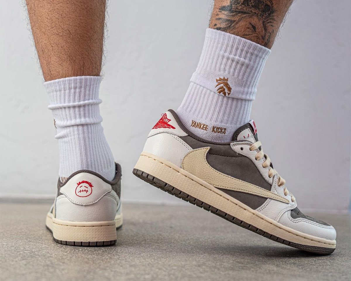 Jordan 1 Retro Low Travis Scott Reverse Mocha